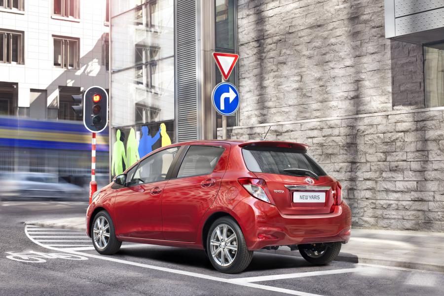  Toyota Yaris 2012 года  (фото 47 из 56)